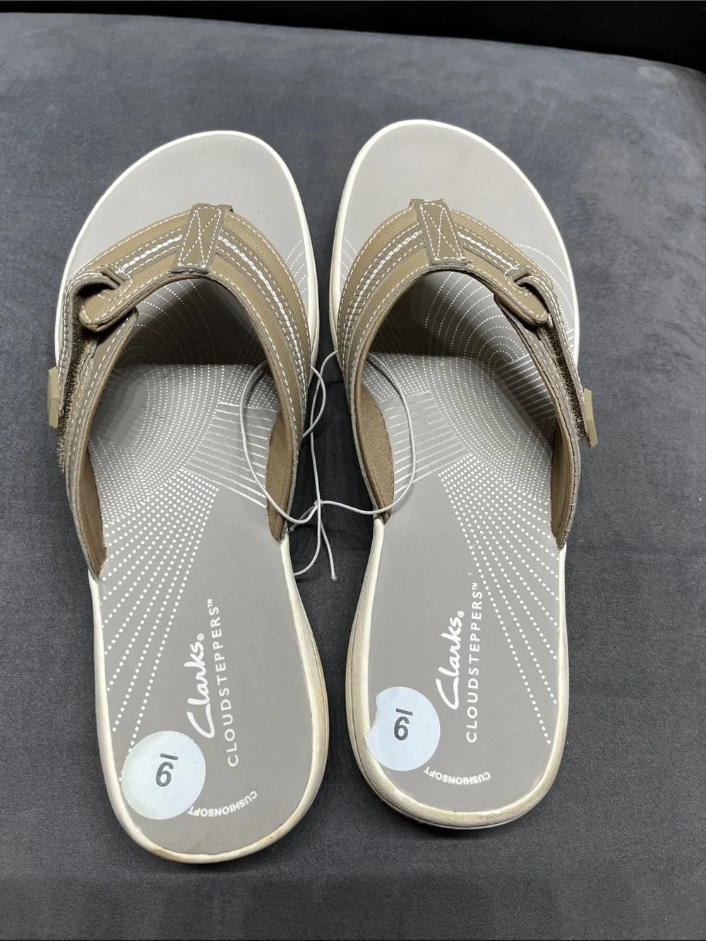 Clarks Taupe Cloudsteppers Women's Thong Sandals